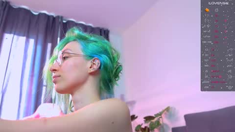 Snapshot of shy_or_horny chatting on September 30, 2025, 1:27 pm HI i am Marcy online show from September 30, 2025, 1:27 pm