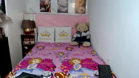shy_pinay online show from February 9, 2026, 12:31 pm