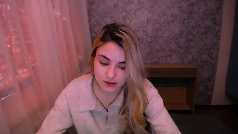 shy_sabrina_ online show from February 21, 2025, 9:13 am