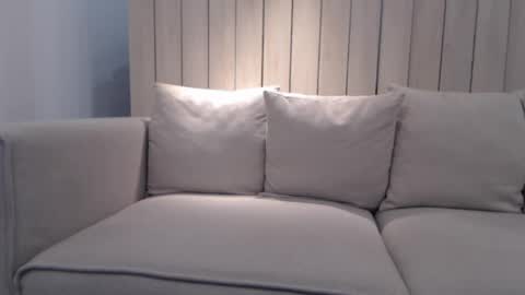 Snapshot of shy_schoolgirl_ chatting on January 24, 2025, 6:35 pm shy_schoolgirl_ online show from January 24, 2025, 6:35 pm