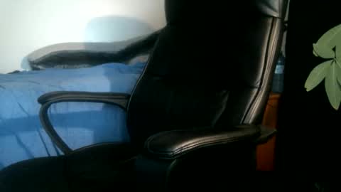 Snapshot of shyboyhugecum2020 chatting on May 12, 2026, 2:52 am shyboyhugecum2020 online show from May 12, 2026, 2:52 am