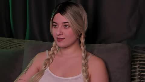 Mary online show from October 11, 2025, 9:35 pm