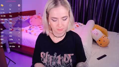 Effie online show from December 4, 2024, 6:39 pm