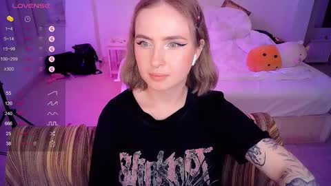 Effie online show from March 6, 2025, 6:26 pm