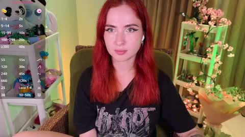 Snapshot of shyfoxxxy chatting on June 8, 2026, 11:21 am Effie online show from June 8, 2026, 11:21 am
