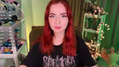 Snapshot of shyfoxxxy chatting on June 12, 2026, 9:41 am Effie online show from June 12, 2026, 9:41 am