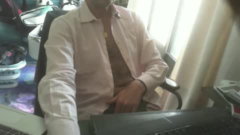 shyfrenchcock online show from April 21, 2026, 3:17 pm