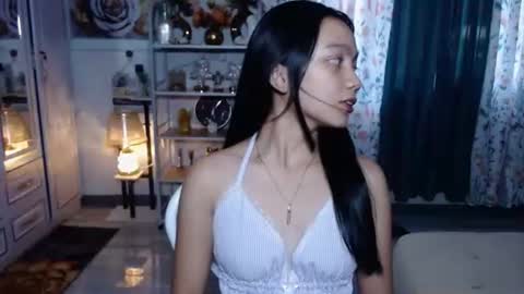 lyn online show from May 26, 2026, 7:37 am