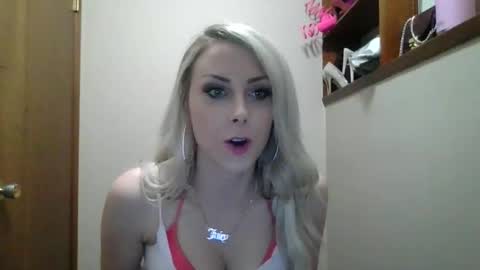 Snapshot of shygirlyxo chatting on May 17, 2026, 2:42 am shygirlyxo online show from May 17, 2026, 2:42 am
