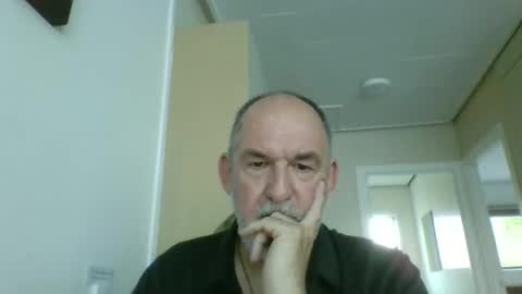 shyguytm online show from November 3, 2025, 6:03 am