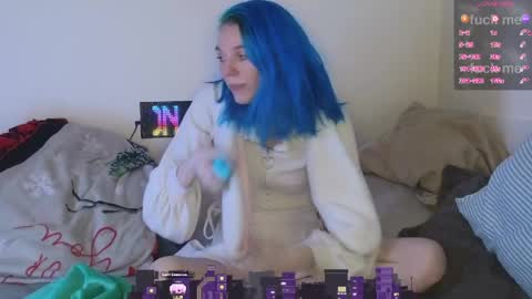 Hippie online show from April 11, 2026, 11:42 pm
