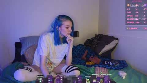 Hippie online show from April 13, 2026, 2:17 am