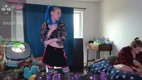 Hippie online show from April 29, 2026, 5:41 pm