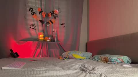 Amelia online show from October 29, 2025, 7:15 pm