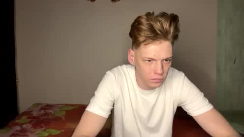 Snapshot of shyredstar chatting on December 20, 2024, 12:05 pm Tom and Betty online show from December 20, 2024, 12:05 pm