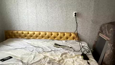 Snapshot of shyredstar chatting on February 24, 2025, 10:15 am Tom and Betty online show from February 24, 2025, 10:15 am