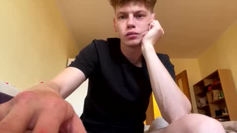 Snapshot of shyredstar chatting on October 8, 2025, 7:39 am Tom and Betty online show from October 8, 2025, 7:39 am