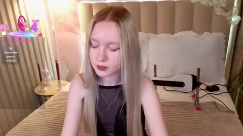 Sia online show from April 14, 2026, 5:52 pm