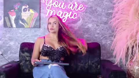 Snapshot of siamarlin chatting on May 9, 2026, 8:14 pm siamarlin online show from May 9, 2026, 8:14 pm