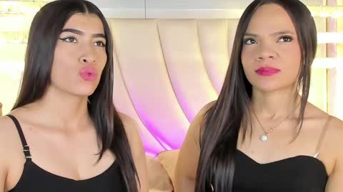 Siara and Zoe tattoo online show from April 9, 2026, 10:48 pm