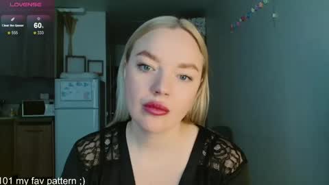 Snapshot of siberian_girl_ chatting on April 19, 2026, 2:11 am Eva online show from April 19, 2026, 2:11 am