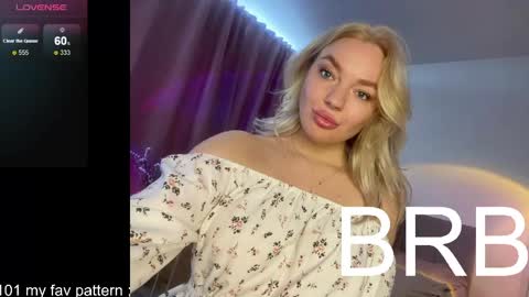 Snapshot of siberian_girl_ chatting on April 24, 2026, 1:19 am Eva online show from April 24, 2026, 1:19 am