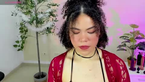 Vaiolet online show from April 14, 2026, 3:18 pm