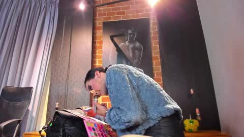 SinnaDark online show from April 8, 2026, 11:10 am