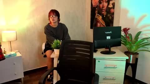 Sienna Desieree online show from January 17, 2026, 12:10 pm