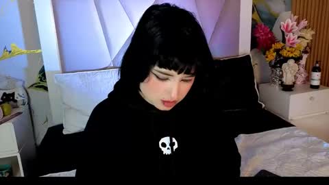 Sienna Desieree online show from April 19, 2026, 2:22 am