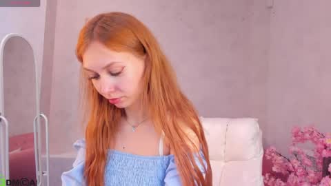 Snapshot of sienna_nyx chatting on May 28, 2026, 9:06 am Sienna online show from May 28, 2026, 9:06 am