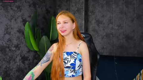 Snapshot of sienna_nyx chatting on June 6, 2026, 9:03 am Sienna online show from June 6, 2026, 9:03 am