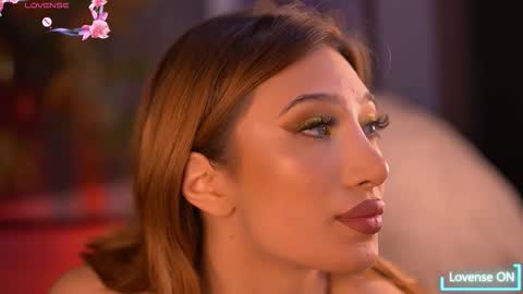 Sienna online show from November 3, 2025, 6:09 pm