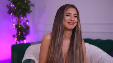 Sienna online show from June 7, 2026, 11:36 am