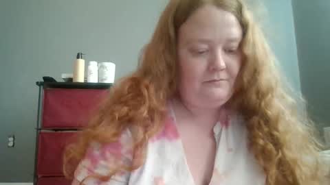 sierra_bby online show from April 23, 2026, 2:08 pm