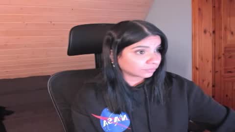 siirena online show from February 25, 2026, 11:53 am