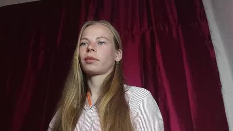 JULIANA online show from April 6, 2026, 8:54 pm