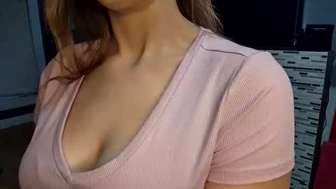 SilentSarah online show from December 22, 2025, 11:02 pm