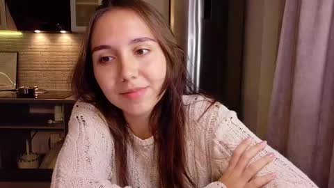 You fav Miss Si online show from September 14, 2025, 4:06 pm