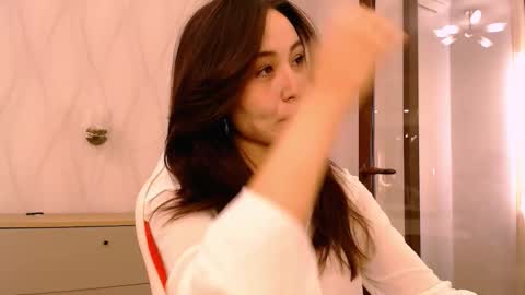 silk_ann online show from September 12, 2025, 4:45 am