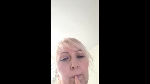 silkblondevip22 online show from April 24, 2026, 9:12 am