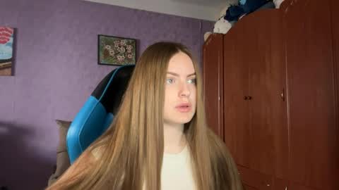 Erica online show from April 27, 2026, 11:19 am