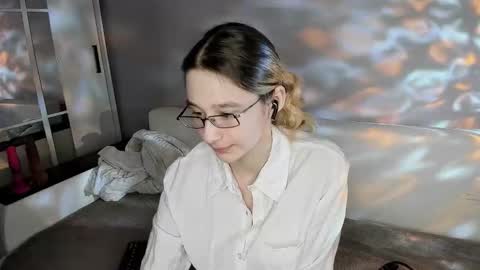 Snapshot of silvadevil chatting on March 3, 2026, 8:15 pm Kate online show from March 3, 2026, 8:15 pm