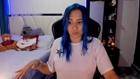 Snapshot of silver_jinx chatting on January 4, 2025, 1:42 am powder online show from January 4, 2025, 1:42 am