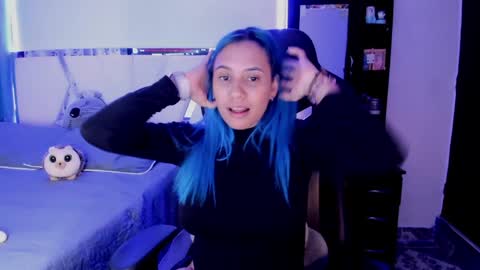 Snapshot of silver_jinx chatting on February 8, 2025, 1:11 am powder online show from February 8, 2025, 1:11 am