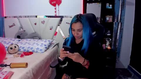 Snapshot of silver_jinx chatting on February 14, 2025, 1:45 am powder online show from February 14, 2025, 1:45 am