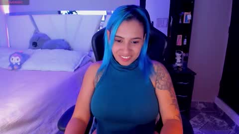 Snapshot of silver_jinx chatting on February 4, 2026, 11:53 pm powder online show from February 4, 2026, 11:53 pm