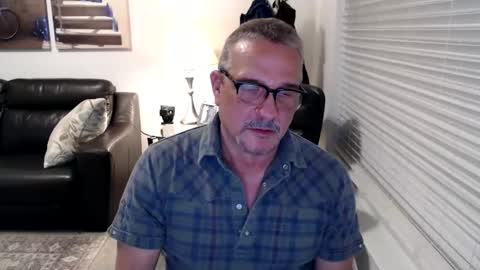 silveroli187 online show from October 7, 2025, 7:11 pm