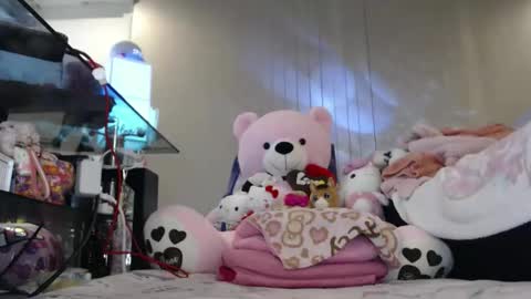 silviajpn online show from April 4, 2026, 2:47 pm