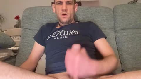 Snapshot of simfreak chatting on February 9, 2026, 9:02 am simfreak online show from February 9, 2026, 9:02 am